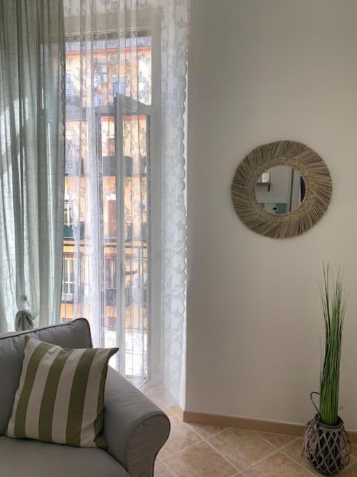 Appartamento: La Maison Verte Napoli Ngoại thất bức ảnh