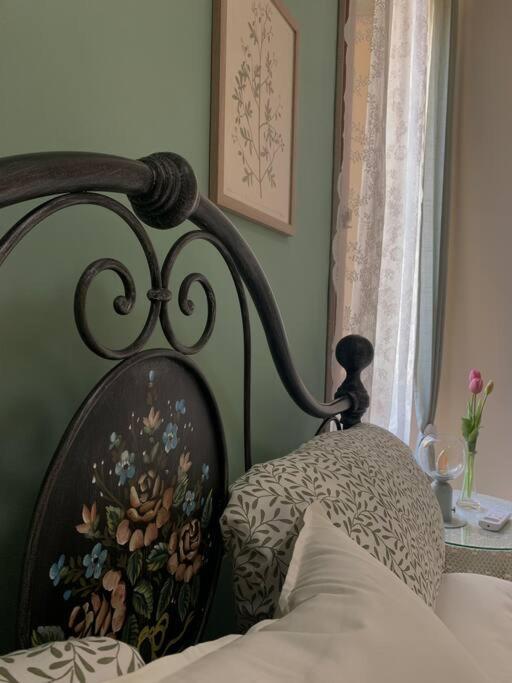 Appartamento: La Maison Verte Napoli Ngoại thất bức ảnh