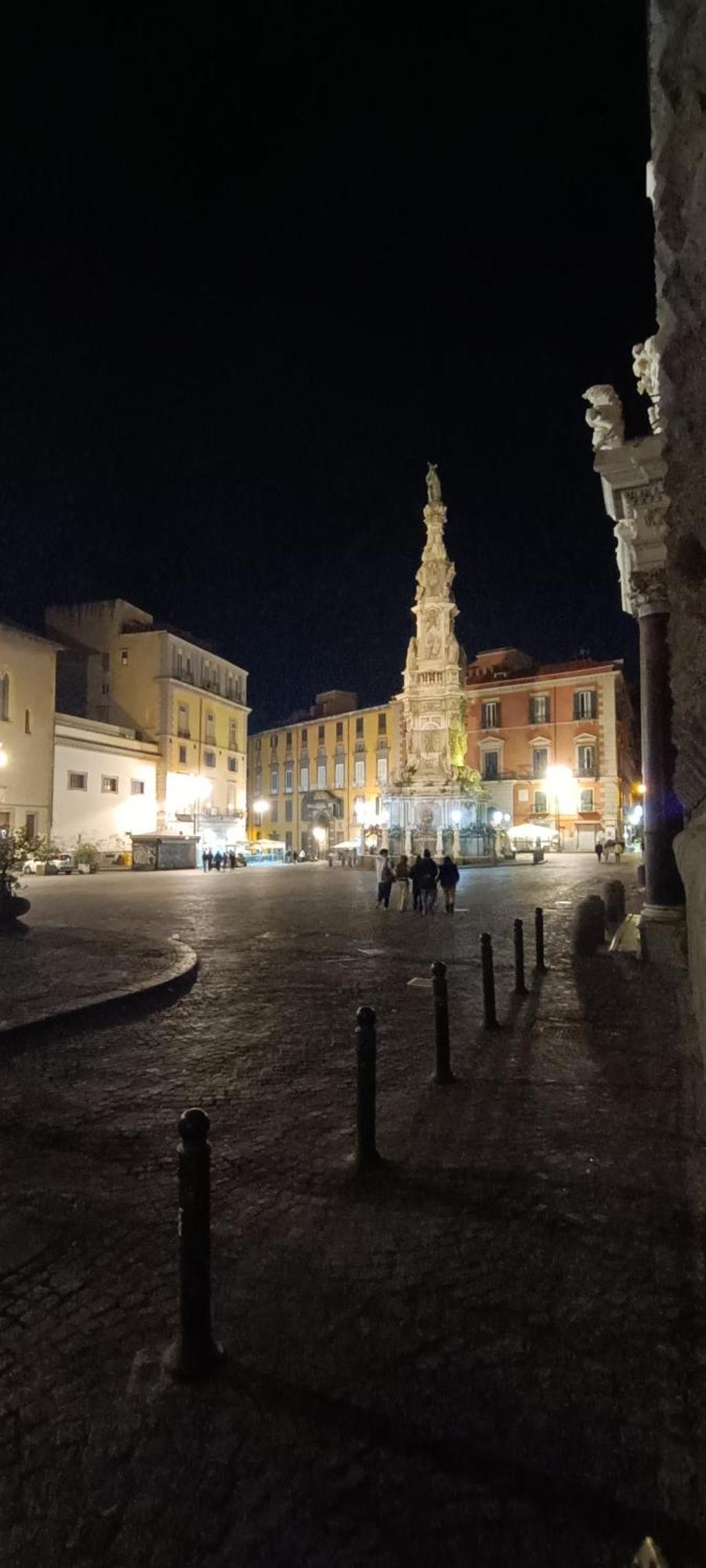 Appartamento: La Maison Verte Napoli Ngoại thất bức ảnh