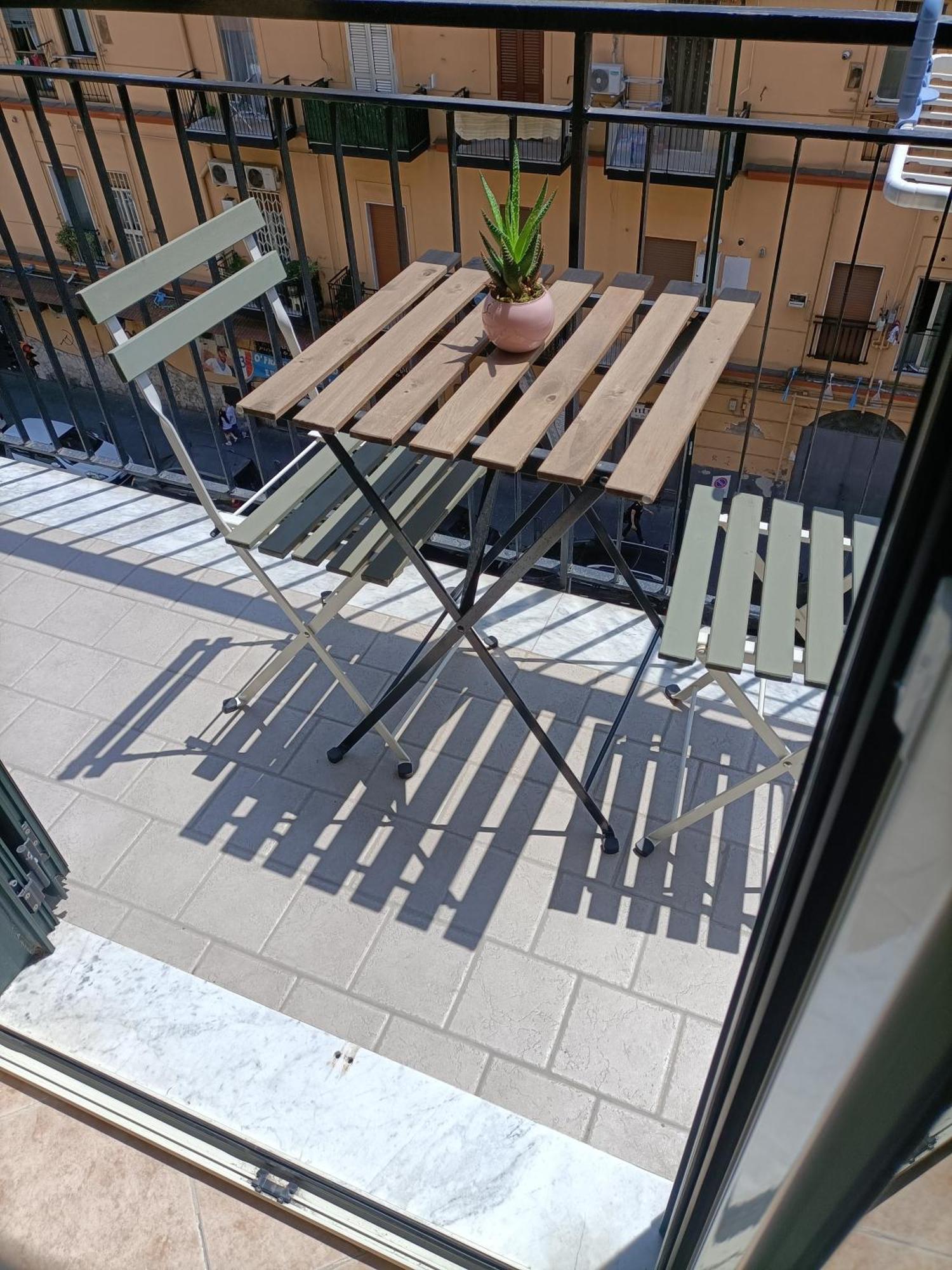 Appartamento: La Maison Verte Napoli Ngoại thất bức ảnh