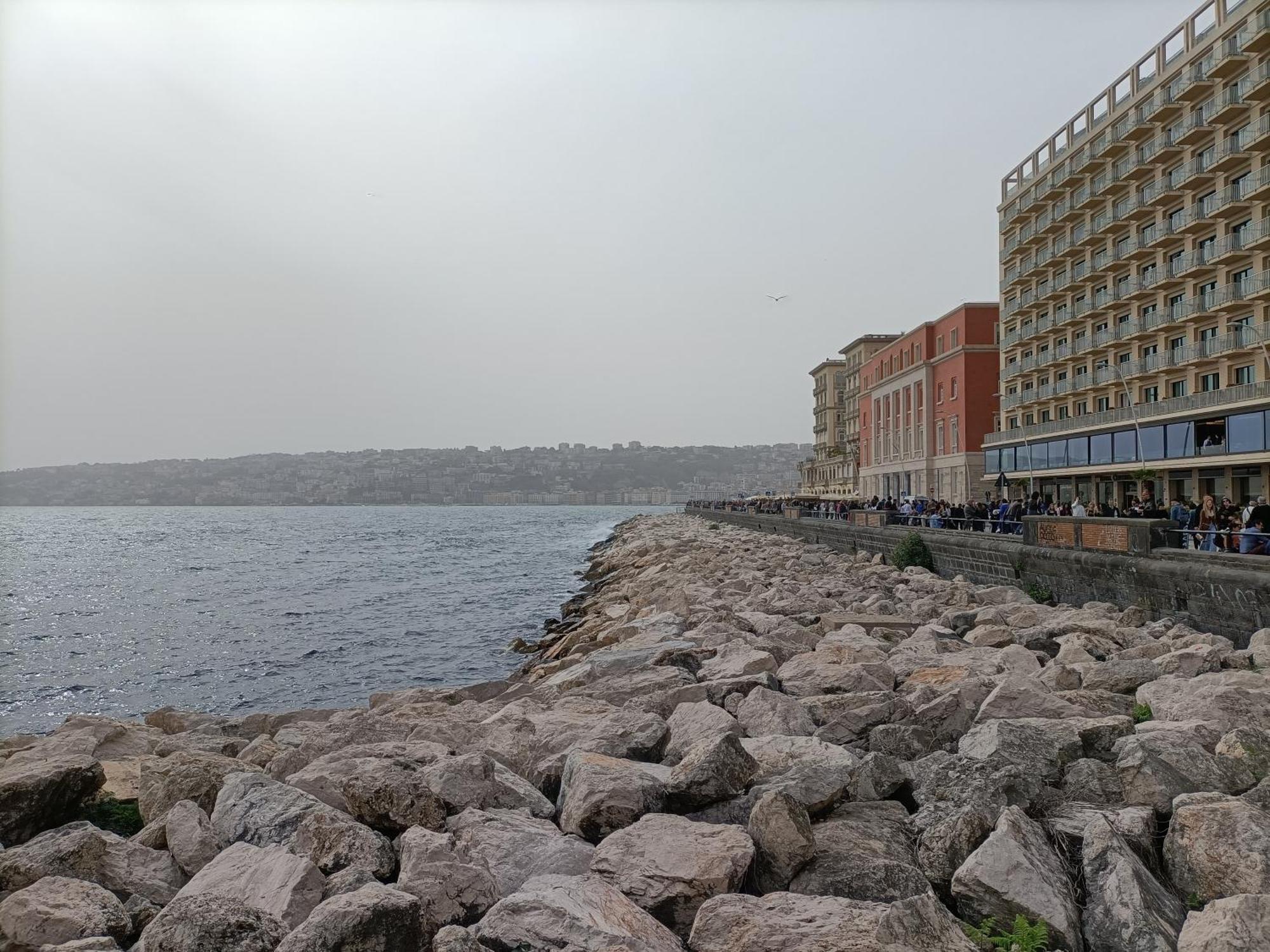 Appartamento: La Maison Verte Napoli Ngoại thất bức ảnh